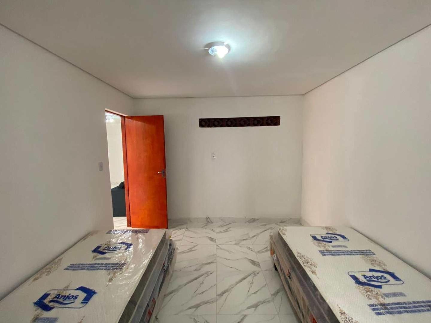 Lindo Casa Com Piscina E Churrasco, Perto Do Mar *